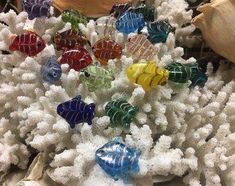 10pc Fish Glass Beads / Charms / Lamp Work /Art glass /25mm  Glass Fish Beads / Jewelry Making.{A2-7#0064}