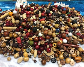 1970's  Vintage  Mix  Wooden Beads /50gm/ Mixed Lot  / Natural Wood Beads /Wood Retro Bead. {E8-83#01226}