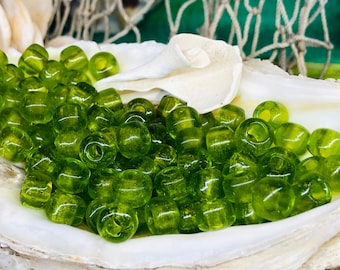 50 cuentas de cuervo de vidrio verde manzana: cuentas de macramé italianas