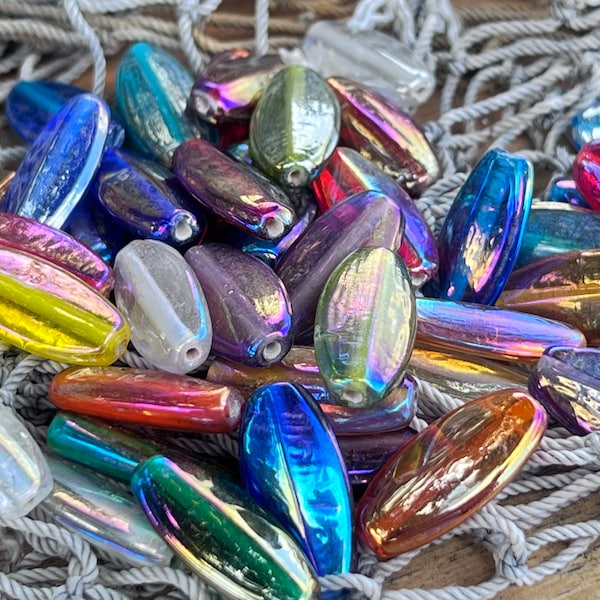 25pc Vintage Carnival Mix Glass Beads  /Mix Iridescent Beads / Luster Oval Shape Glass Beads.  {N5-1545#001629}