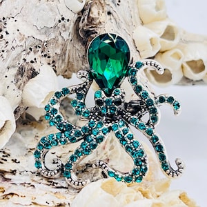 Rhineston Octopus Brooch. {D6-136#001042}