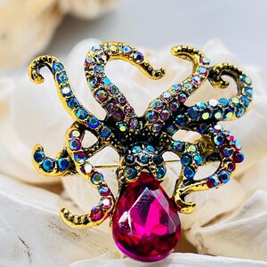 Rhineston Octopus Brooch. {D6-136#001041}