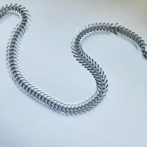Fishbone chain necklace