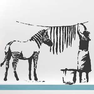 Banksy Wall Art Zebra Wash Day, Street Art Stencil Stijl, Banksy Graffiti Art Muursticker, Stedelijke Muurdecoratie voor Thuis & Kantoor