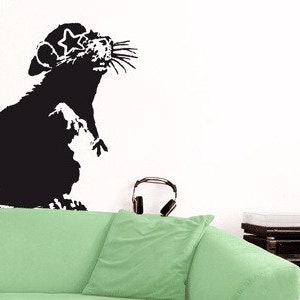 Muursticker BANKSY PARTY RAT met zonnebril, party dance rat, street art muursticker, Banksy ratten, graffiti