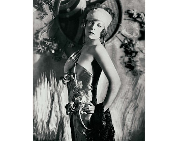 Vintage photo beautiful art deco flapper woman print black and white poster wall decor fine art 1920s fashion glamorous glam girl