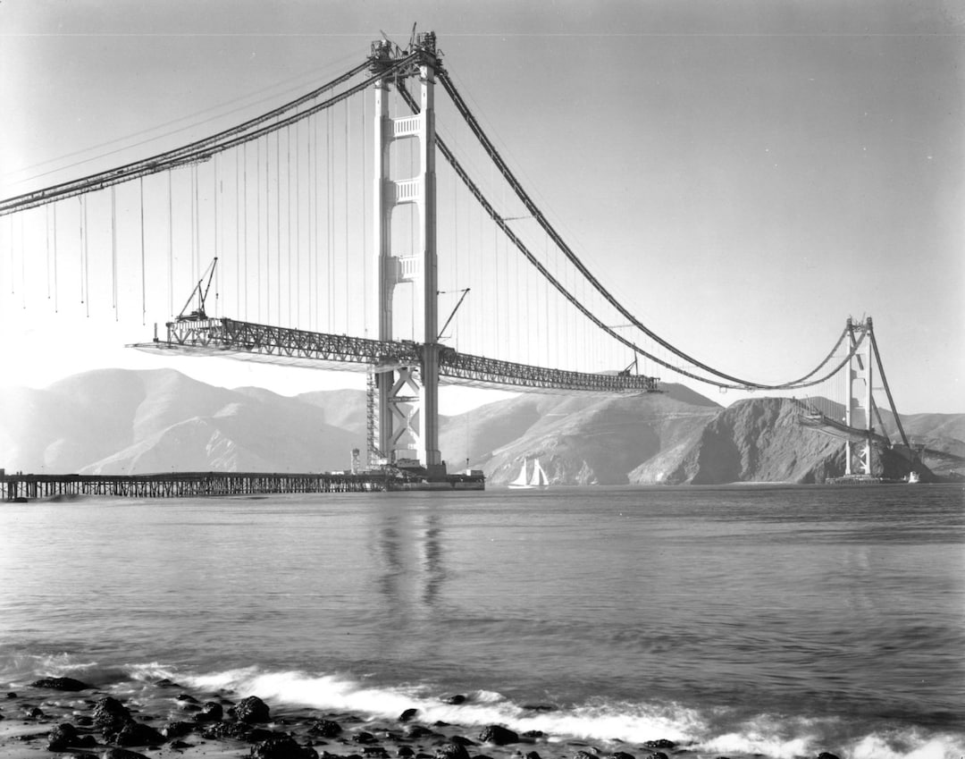 San Francisco Golden Gate Bridge vintage photo print poster wall decor art gift black and white during construction unique unusual - 18x24 inches