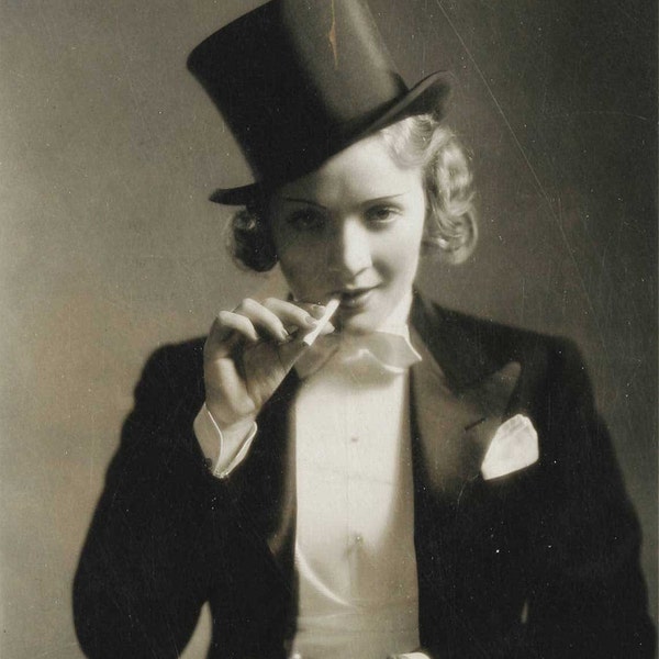 Marlene Dietrich photo print poster vintage classic Hollywood movie star actress smoking top hat black and white home theater wall decor art
