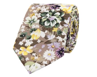Beige floral tie for men, green flowers wedding tie, groom groomsmen, cotton skinny ties, boho weddings, gift for him, Nougat Bloom