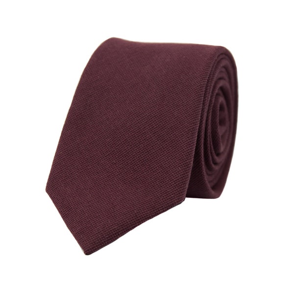 burgundy necktie