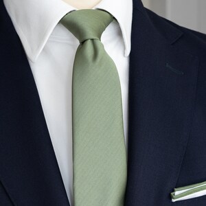 Grüne Strukturkrawatte für Männer, elegante Hochzeitskrawatte für den Bräutigam und die Trauzeugen Bild 4