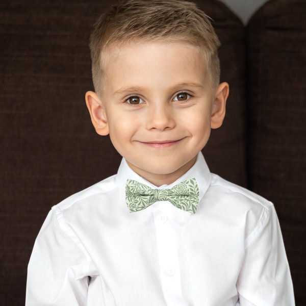 Green kids bow tie, Boys bow ties, Ring bearer wedding outfit, Baby toddler bow tie, Infant children bow tie, Velita collection