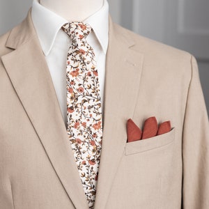Elfenbein Blumen Krawatte für Männer, orange Blumen Hochzeit Krawatte für Bräutigam Trauzeugen, off white Baumwolle Krawatten, Creme weiße Krawatten, Everly Kollektion Bild 3