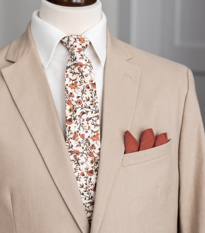 Elfenbein Blumen Krawatte für Männer, orange Blumen Hochzeit Krawatte für Bräutigam Trauzeugen, off white Baumwolle Krawatten, Creme weiße Krawatten, Everly Kollektion Bild 3