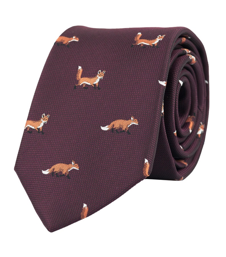 Burgundy red fox tie, foxes necktie