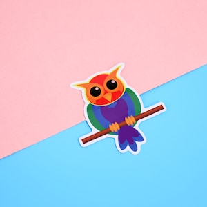 Etiqueta engomada del vinilo del orgullo del arco iris de Homosexuowl / etiqueta engomada del vinilo de 3 pulgadas / The Homosexuowls / LGBTQ+