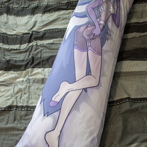Funda de almohada Dakimakura Hazbin Hotel Emily Lingerie / 50 x 150 cm, almohada corporal Daki de dos vías de tricot imagen 2