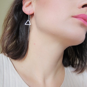 Dreieck Einfädler Ohrringe, Dreieck Ohrringe, Edelstahl Ohrringe, chirurgische Stahl Ohrringe, Doppel piercing Ohrringe, geometrische, Geschenk