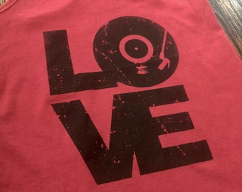 Damas vinilo amor Racer Back Tank Top, camiseta de entrenamiento, tanque impreso serigrafiado, regalo amante de la música, diseño de camisa de registro