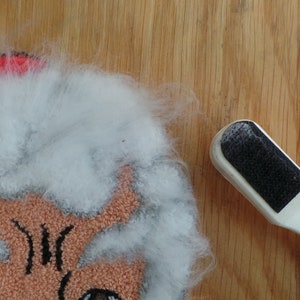 Small teasel brush for brushing the fibres on your punch craft designs x 2