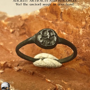 Roman ring with representation of 2 gladiators, Roman ring, medieval ring, viking ring, ancient ring, ANTIQUE ring, OLD ring, gladiator