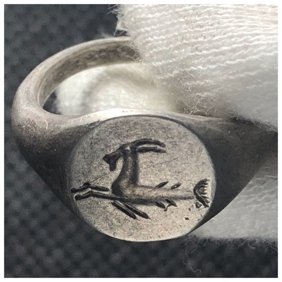 Roman legion ring ( with capricornio símbol ), anc