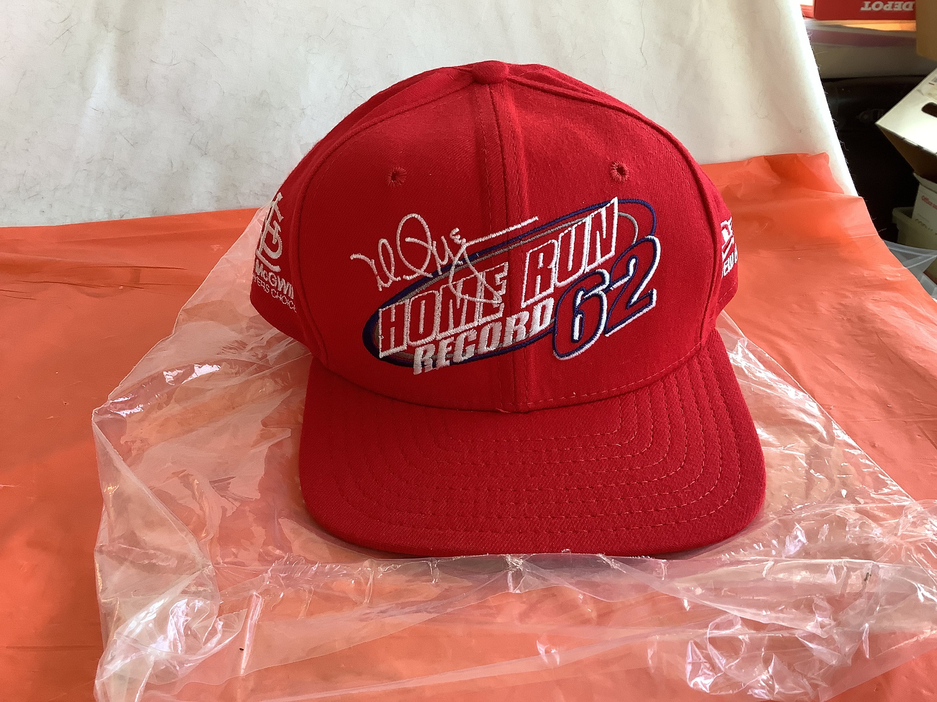 New Era Red Baseball Cap - Home Run Record 62 - St Louis Cardinals 