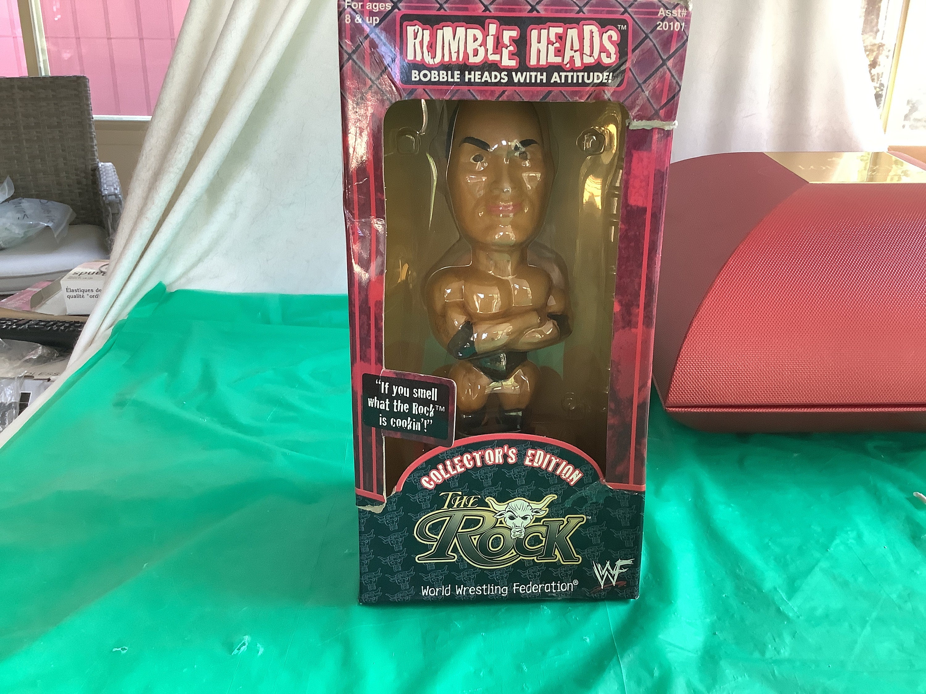 Rumble Heads - Bobble Heads With Attitude - 2001 Collector's