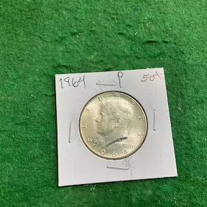 1964-P - John F Kennedy Half Dollar Coin - No 18819 - In a Protective 2x2