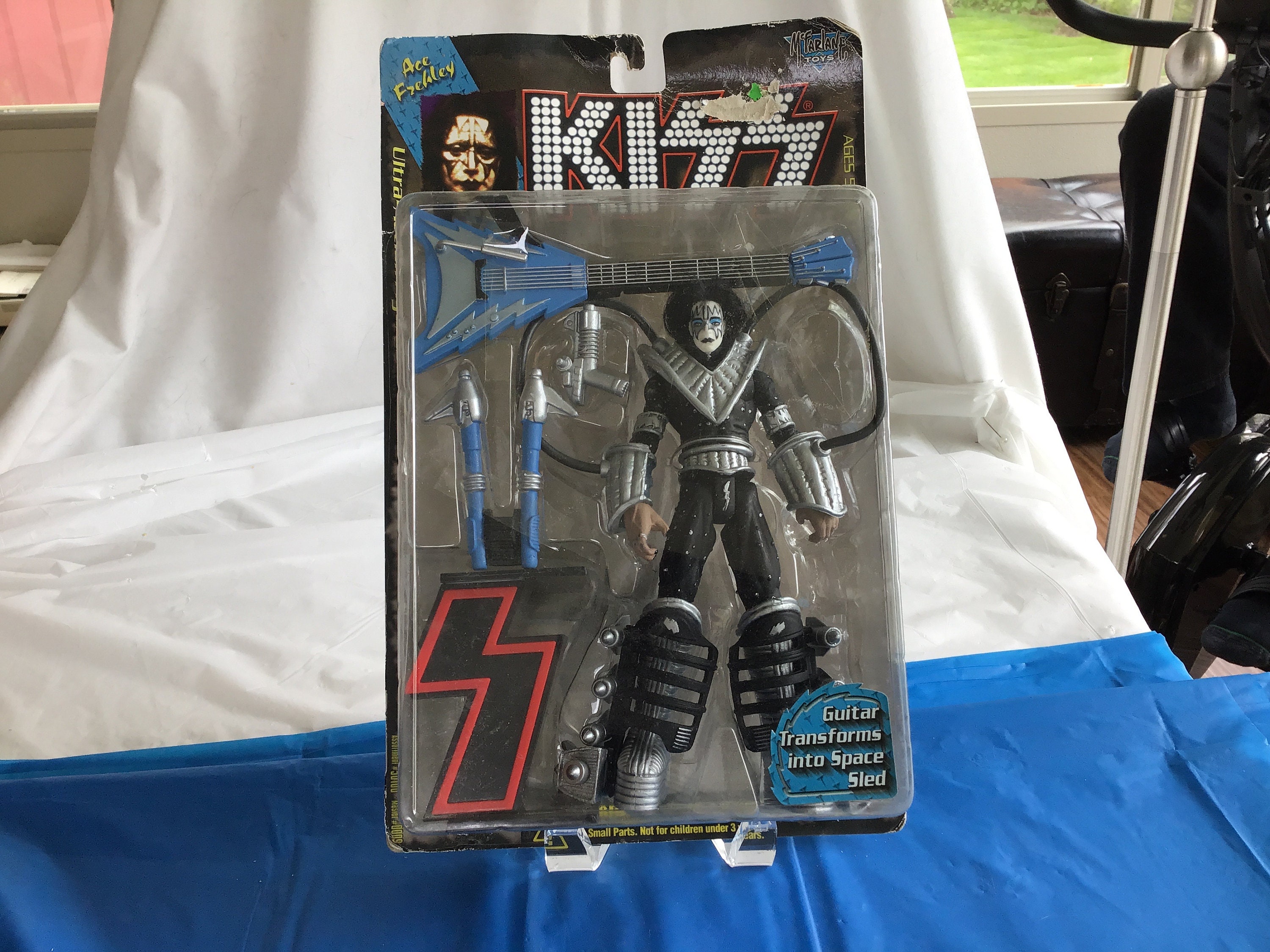 1997 - Mcfarlane Toys - KISS Ultra-action Figure - Ace Frehley +