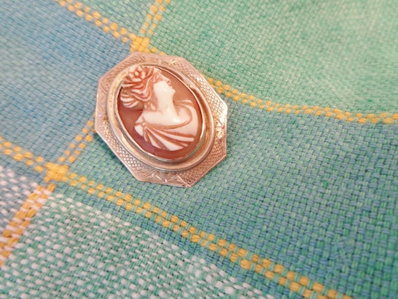 Ornate Antique Victorian 10K White Gold Cameo Pin - image 2