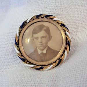 Antique Victorian Photo/Picture/Portrait Pin Mischevious Young Chap Ornate Frame ~ GGG
