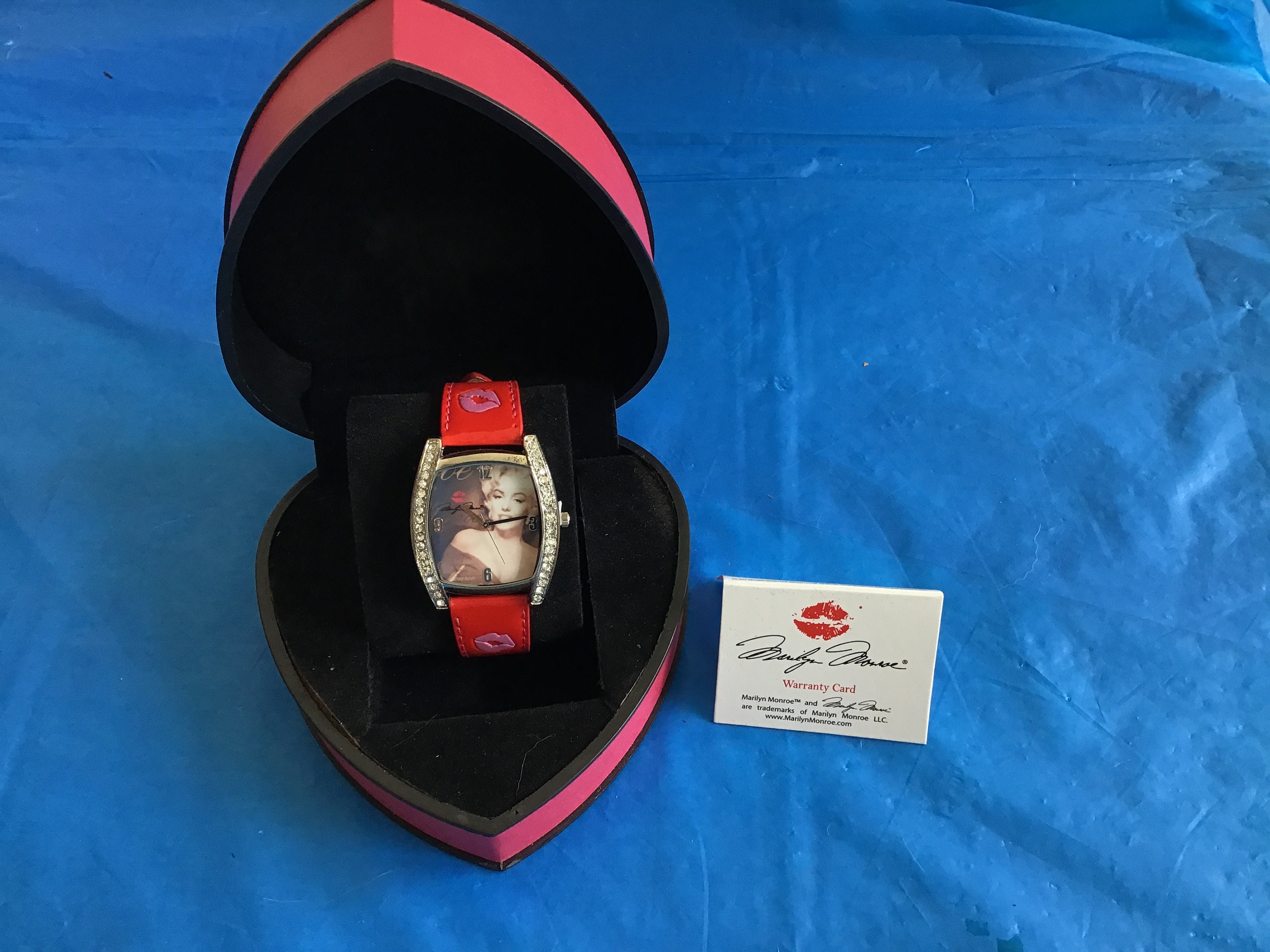 Reloj de pulsera Marilyn Monroe Línea de diamantes de - Etsy España Reloj de pulsera Marilyn Monroe Línea de diamantes de - Etsy España