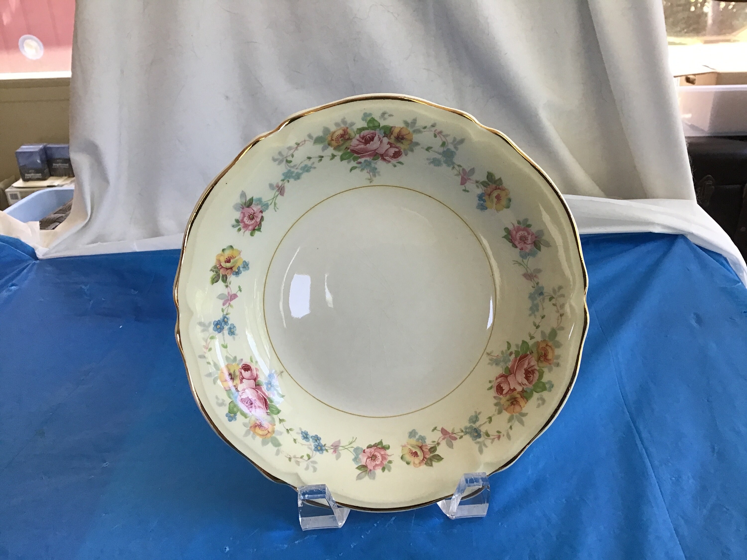 Edwin M Knowles China - i8dlor4