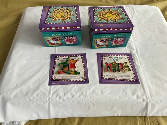 Pair - Two Hands Individually Hand Painted Brooch… - image 2