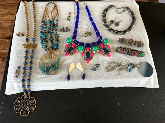 Predominantly Blue Multicolor - BOLD STATEMENT Co… - image 2