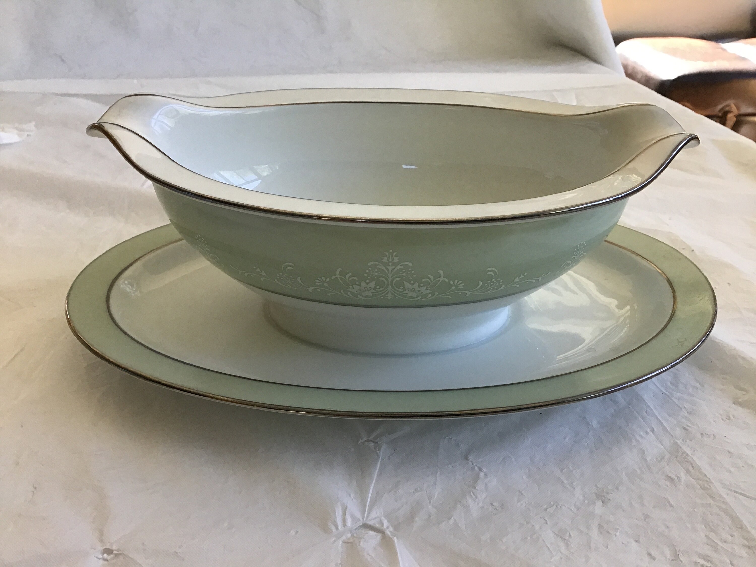 Fabulous Find!!-discontinued Noritake Japan- MAUREEN Pattern