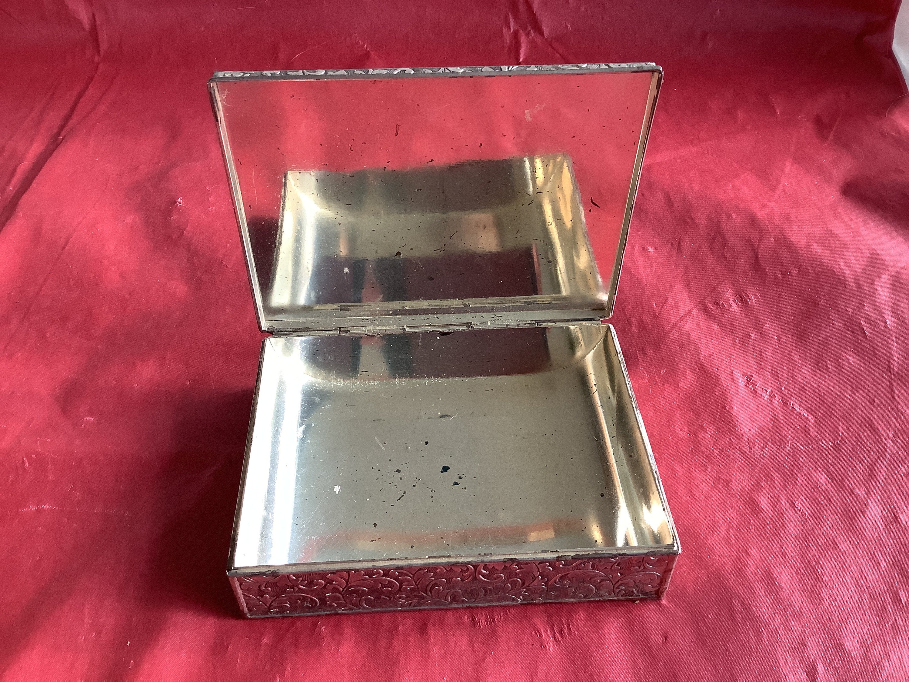 Very Heavy Silvertone Metal “coffee Table” Cigarette Box - Outside is  Covered With Embossed Scrollwork - Top Plate Available for Inscription