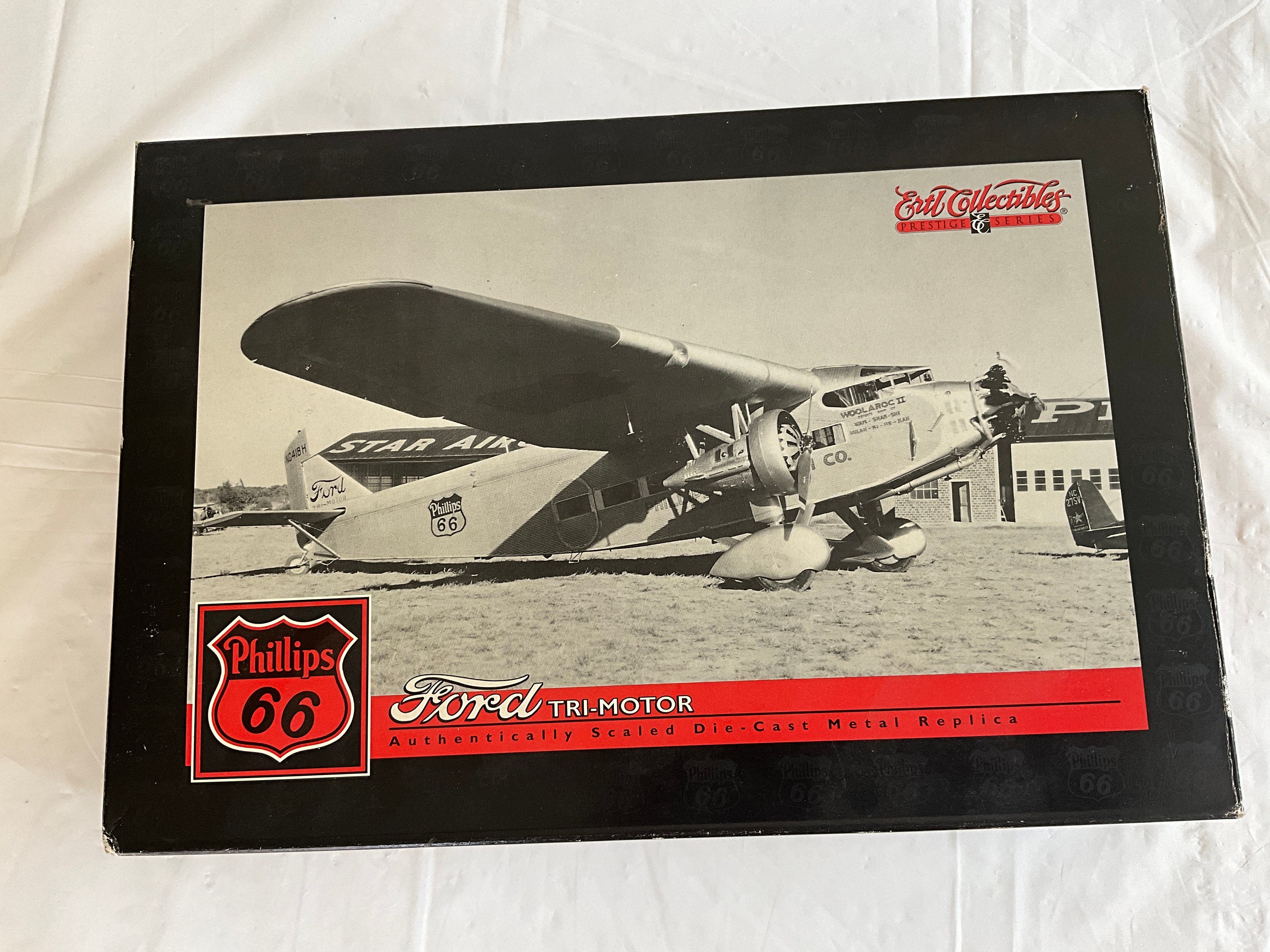 Avion Ford Tri-Motor - Ertl Collectibles Prestige Series - Échelle 1:72 - NEUF