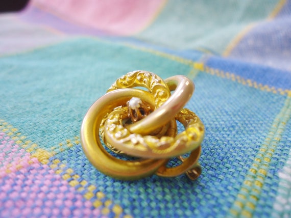 Ornate Antique Victorian 10K Gold Love Knot Pin w… - image 2