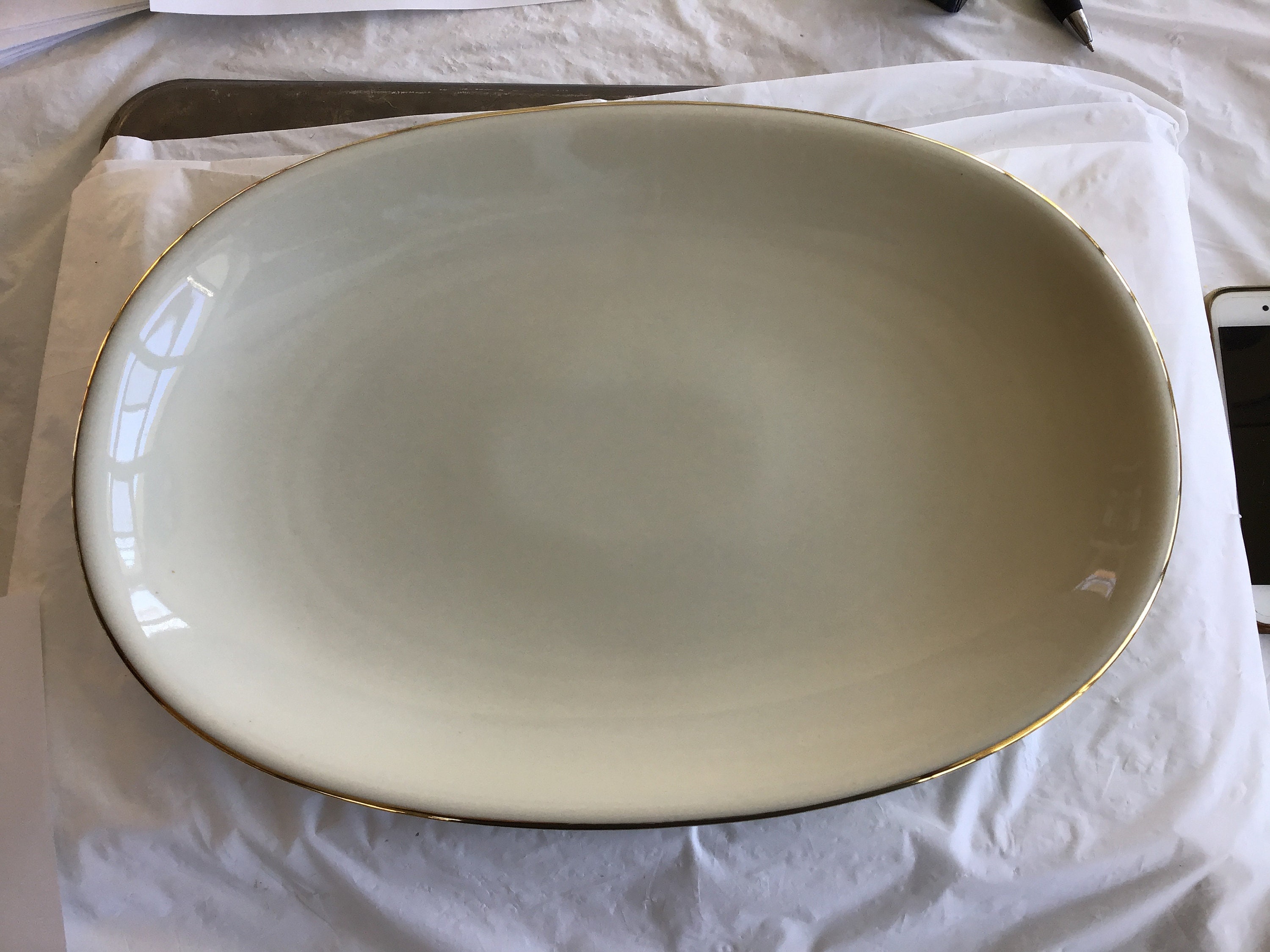 BAVARIA　大皿　〜ドイツ〜 Zeh Scherzer-Bavaria Germany - Classic Ivory Porcelain 14.75” Oval