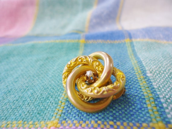 Ornate Antique Victorian 10K Gold Love Knot Pin w… - image 1