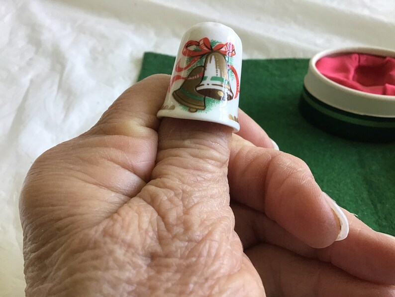 Queens Fine Bone China Christmas 1980 Thimble in Original Etsy