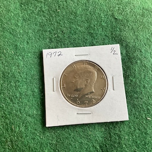1972 - Kennedy Half Dollar Coin - No 15927 - In a Protective 2x2
