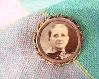 Antique Victorian Gold Filled Photo/Picture/Portrait Pin of Stern Granny~ O