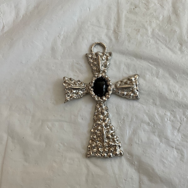 Gorgeous Hobe Hammered Silvertone (Hobnail Finish) Costume Jewelry Pendant Cross With Center Stone -Bag 1023