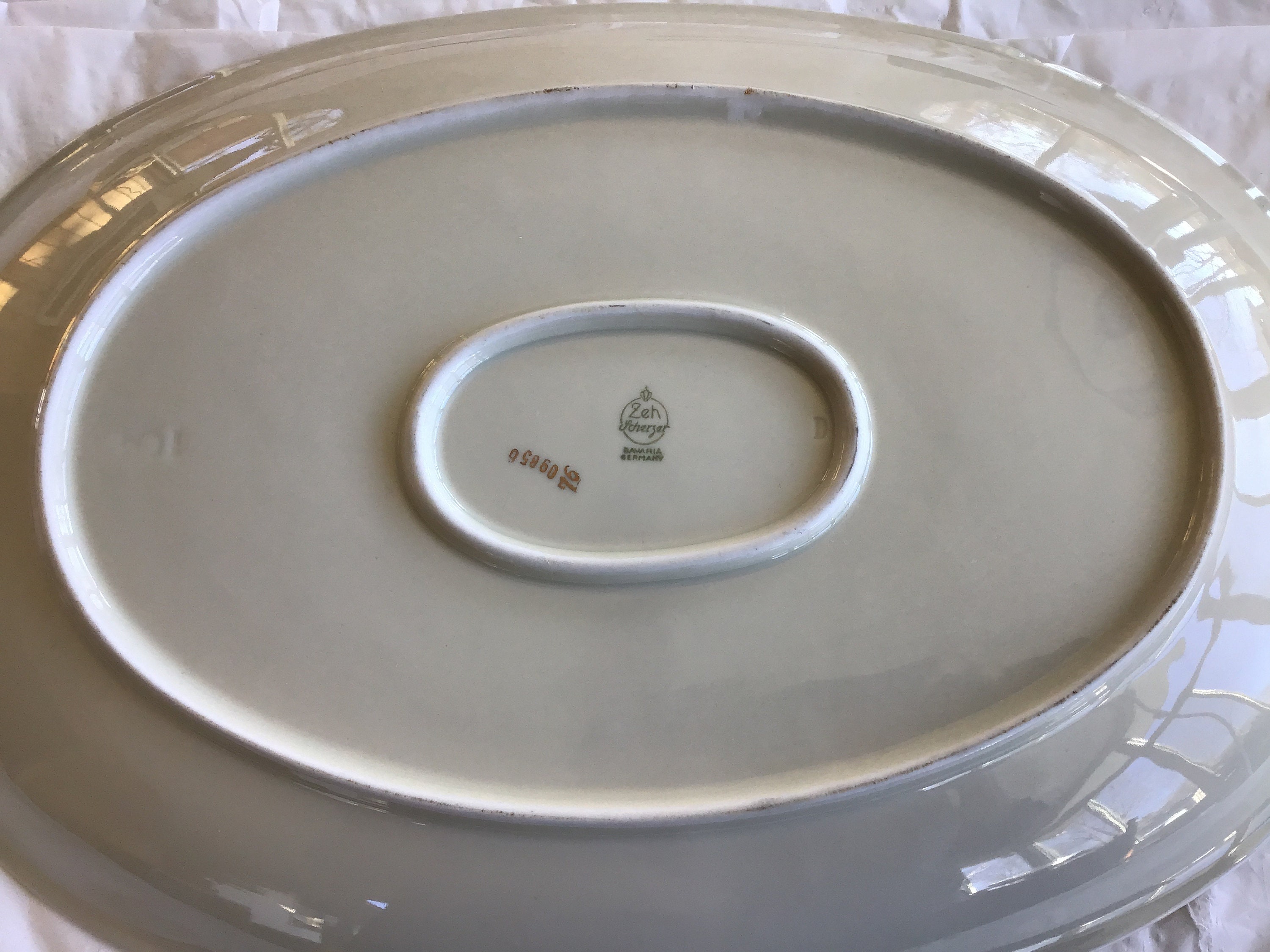 Zeh Scherzer-Bavaria Germany - Classic Ivory Porcelain 14.75” Oval