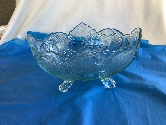 Vintage Blue Cut Glass Decorative Shallow Bowl with Ruffled Edge Vintage Blue Cut Glass Decorative Shallow Bowl with Ruffled Edge