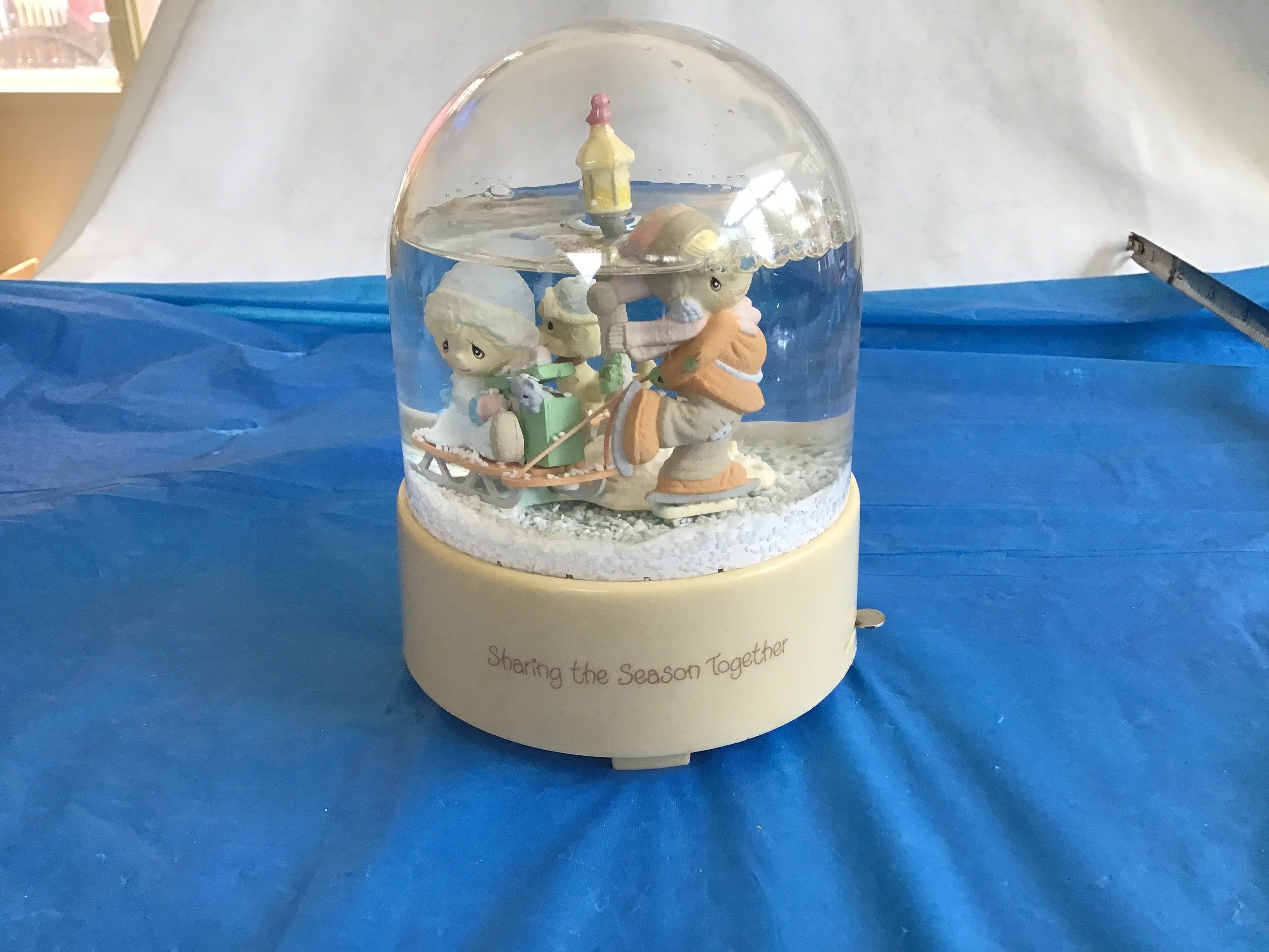 Enesco Precious Moments 5.5”T X 4.5” Diameter Musical Snow Globe