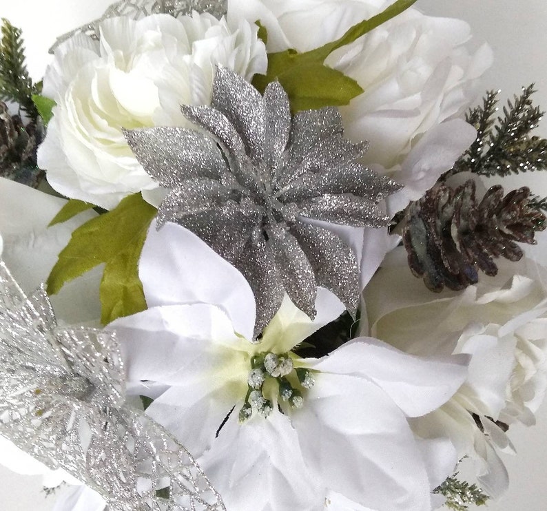 white poinsettia bouquet wedding